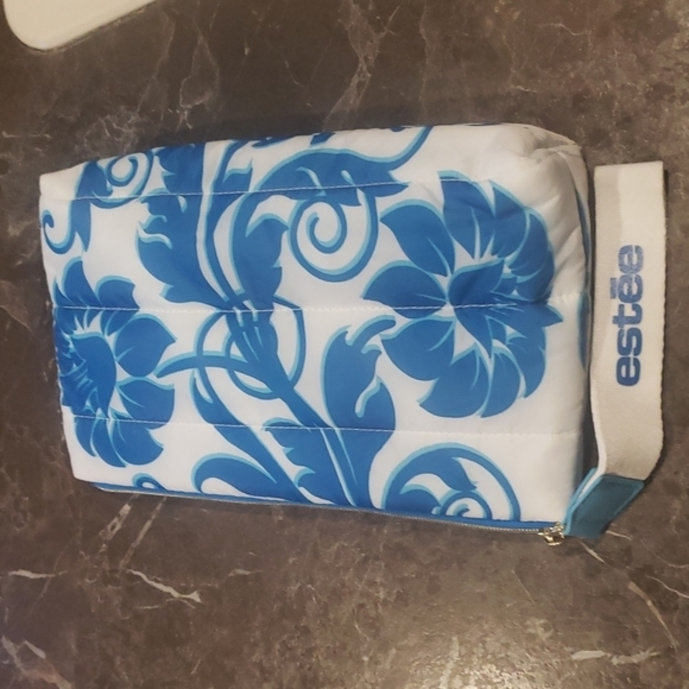 Estée‎ Lauder makeup bag